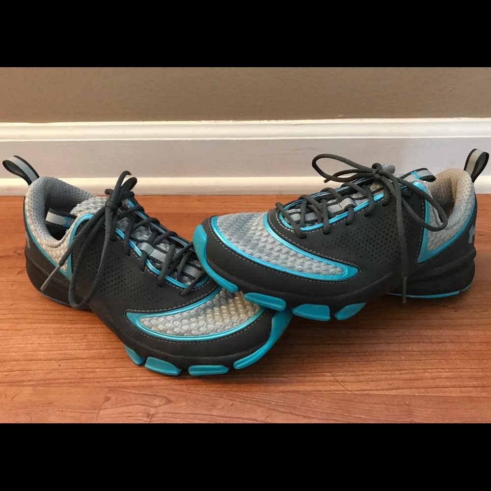 Under Armour Sneakers